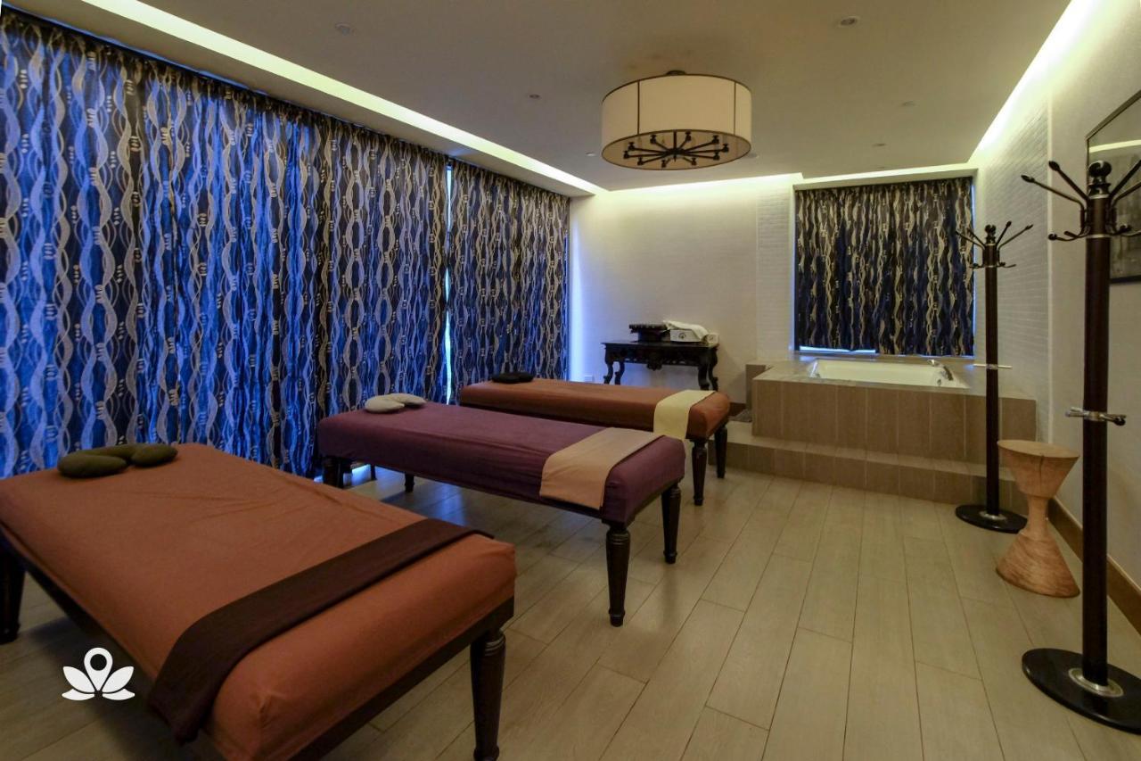 Zen Home Knightsbridge Residences Makati Makati City Exterior photo